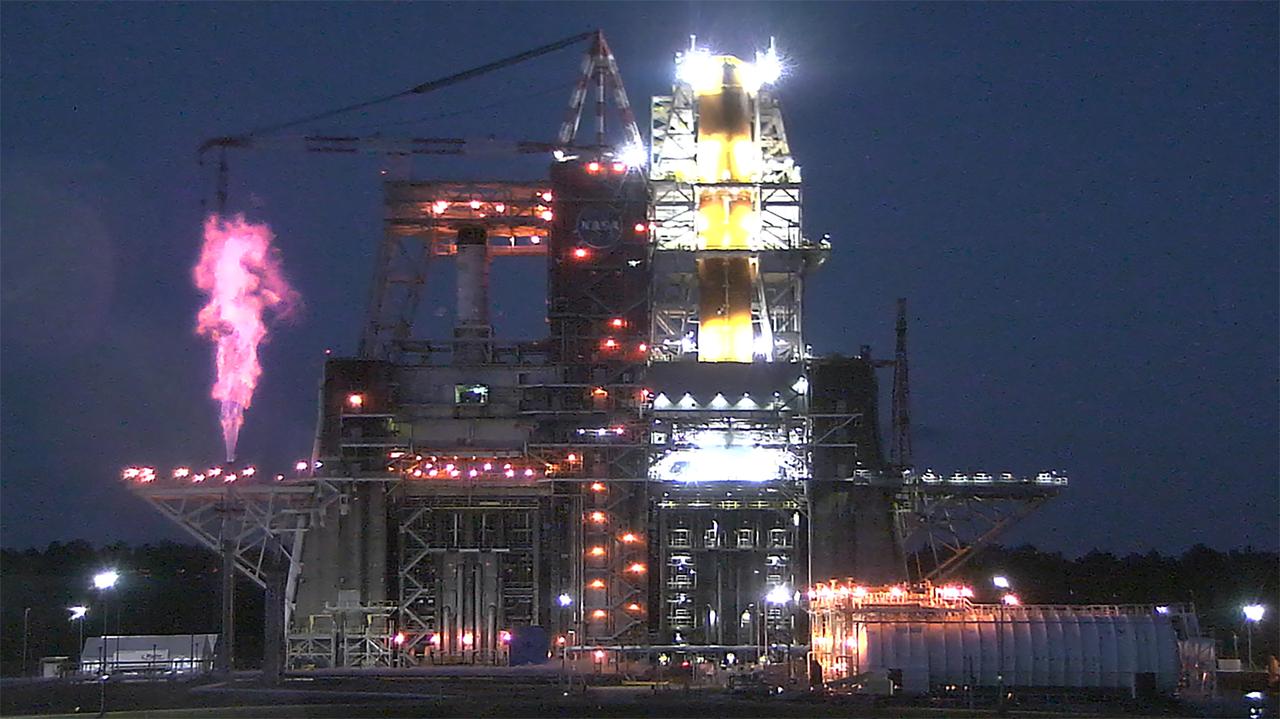Operators at the B-2 Test Stand at Stennis Space Center near Bay St. Louis, Mississippi, conducted a wet dress rehearsal for the hot fire test of the core stage of NASA’s Space Launch System on Dec. 21, 2020. In this image, liquid oxygen can be seen venting near the top of the installed core stage. Following the wet dress rehearsal, operators will conduct a full hot fire test of the core stage and its four RS-25 engines. The hot fire will conclude a series of eight Green Run tests of all core stage systems before it is transported to Kennedy Space Center for launch on the Artemis I mission.